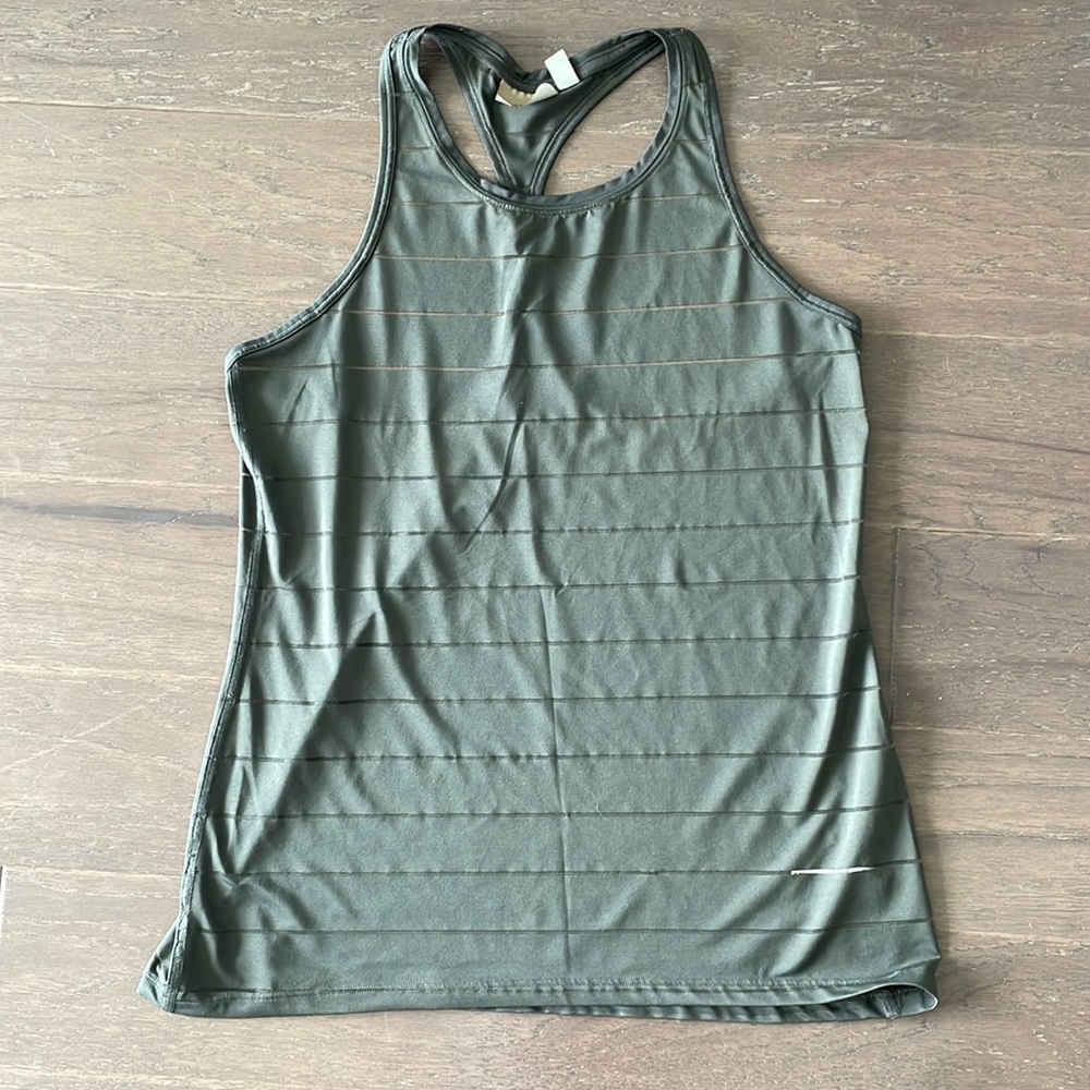 Athleta Razorback Olive Workout Top